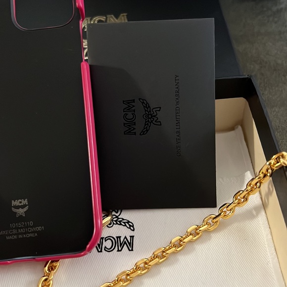 MCM iPhone12/12Pro Travis Pink Case w/Chain Handle - Picture 6 of 6